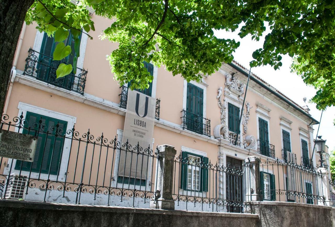Charming City Centre Apartment Lisbon